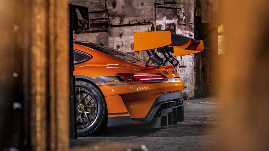 Детали экстерьера Mercedes-AMG GT3 (C190) 2019 года  (фото 8 из 12)